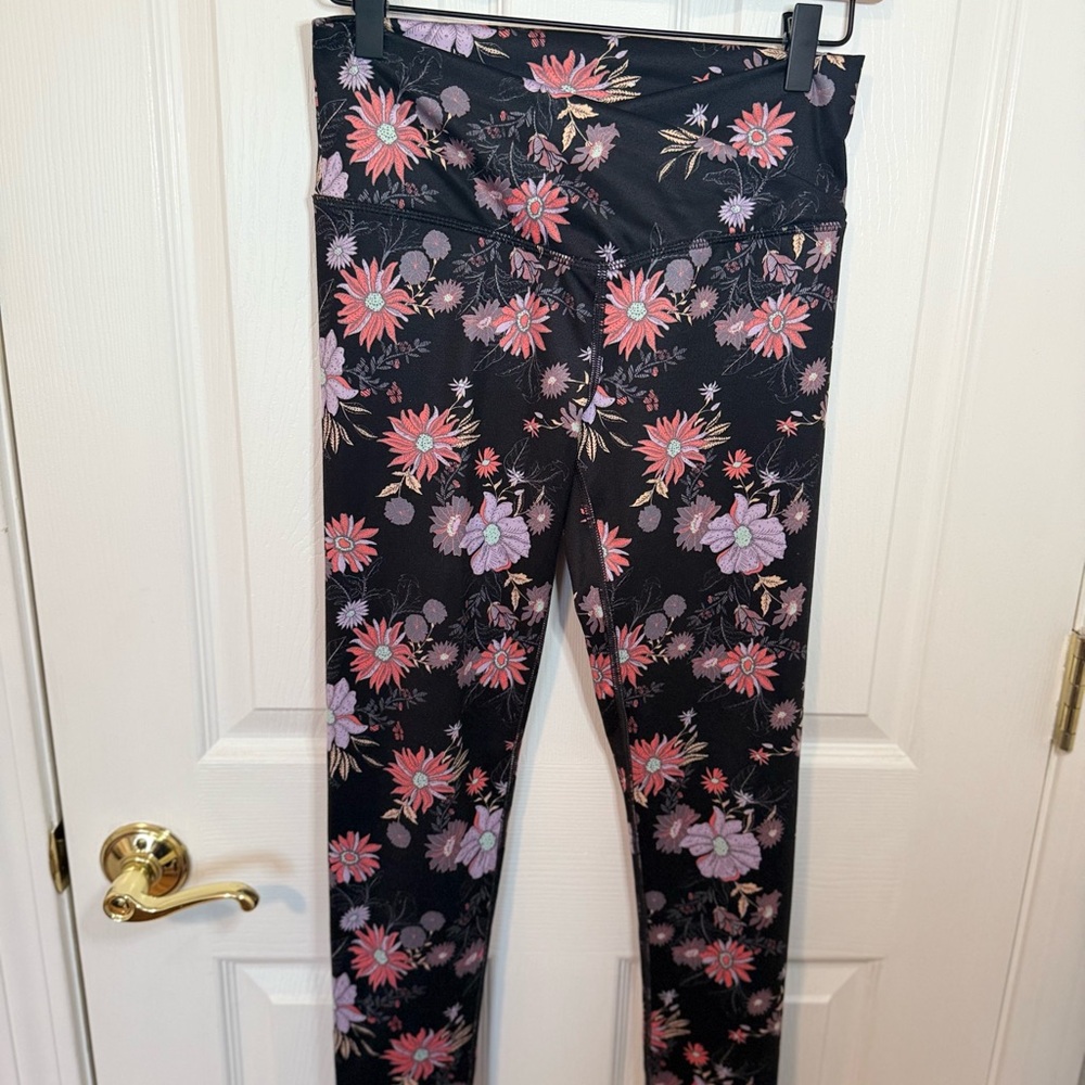 Women’s Floral Black Leggings